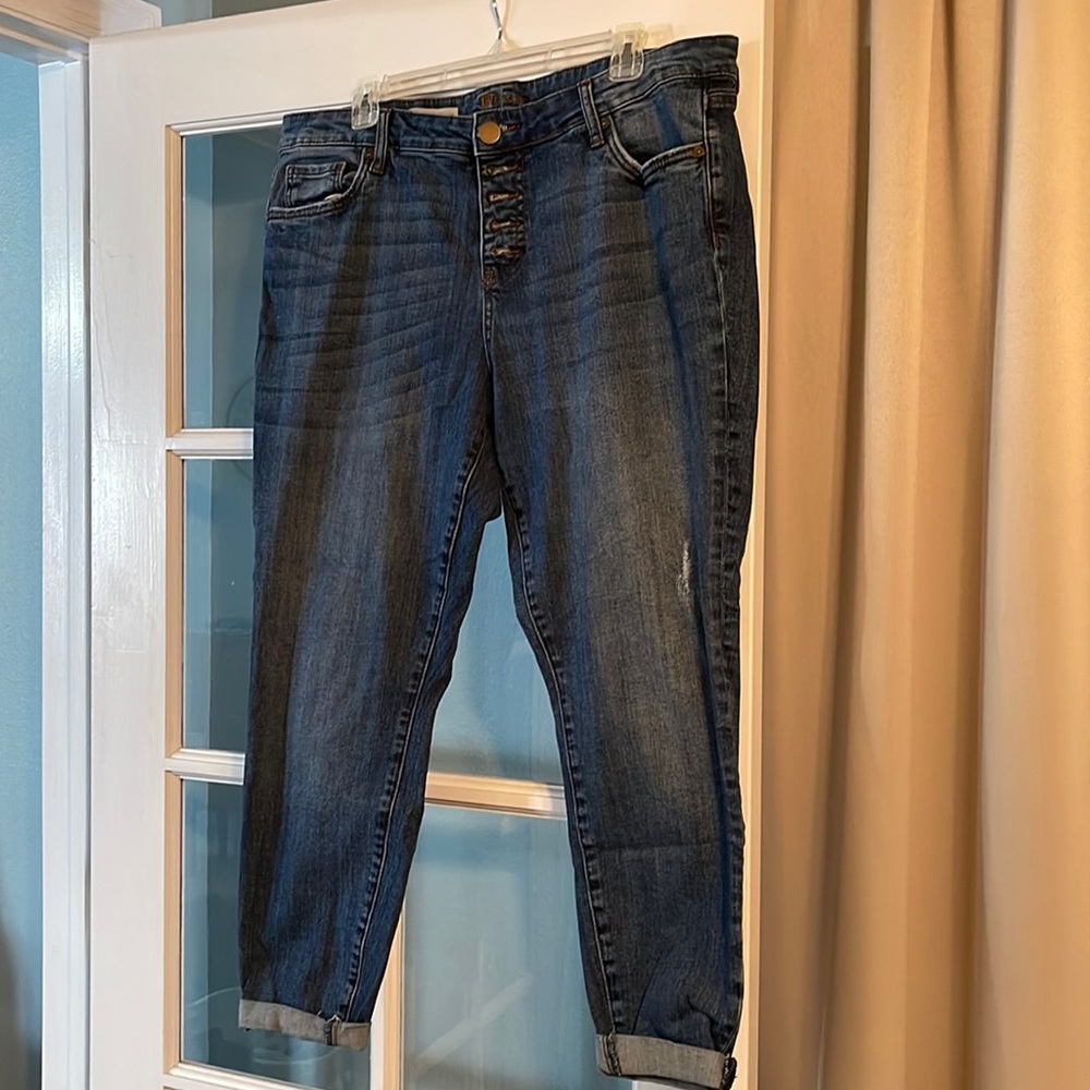 Women’s ankle skinny jeans